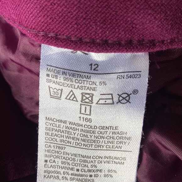 Women’s Pants - Picture 6 of 7